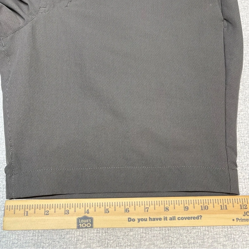 The North Face Men’s Grey Striped Shorts Narrows Performance Hiking Golf Size 38